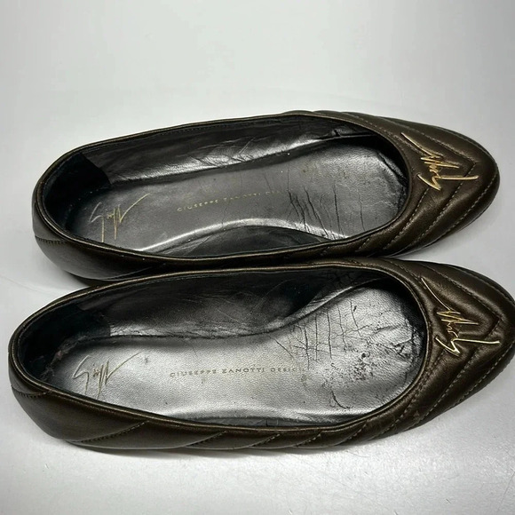 Giuseppe Zanotti Ballet Flats Slip On Shoes Quilted Leather Gold Logo Size 7.5 - Picture 3 of 11